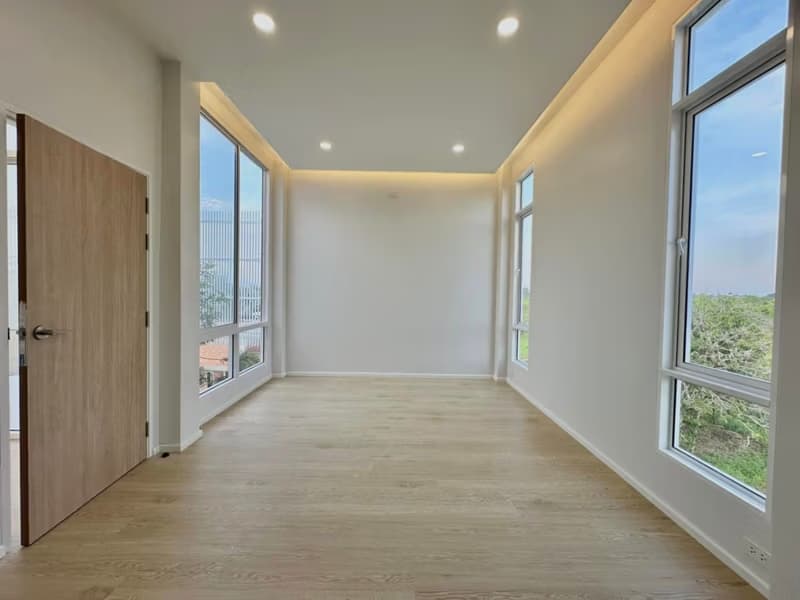3 Bed House for Sale in Saraphi District