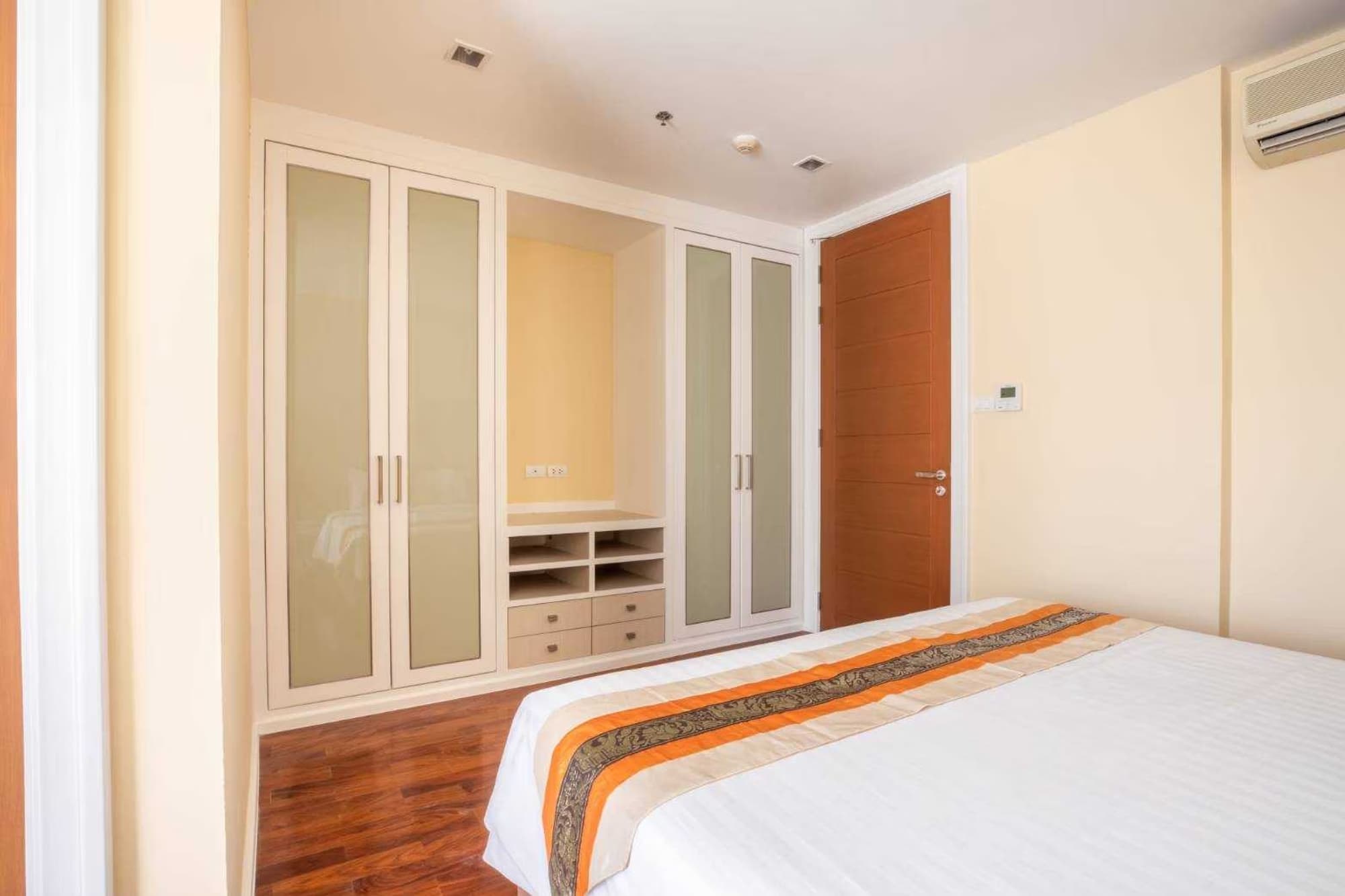 Condo for Rent at GM Service Apartment - Image 16
