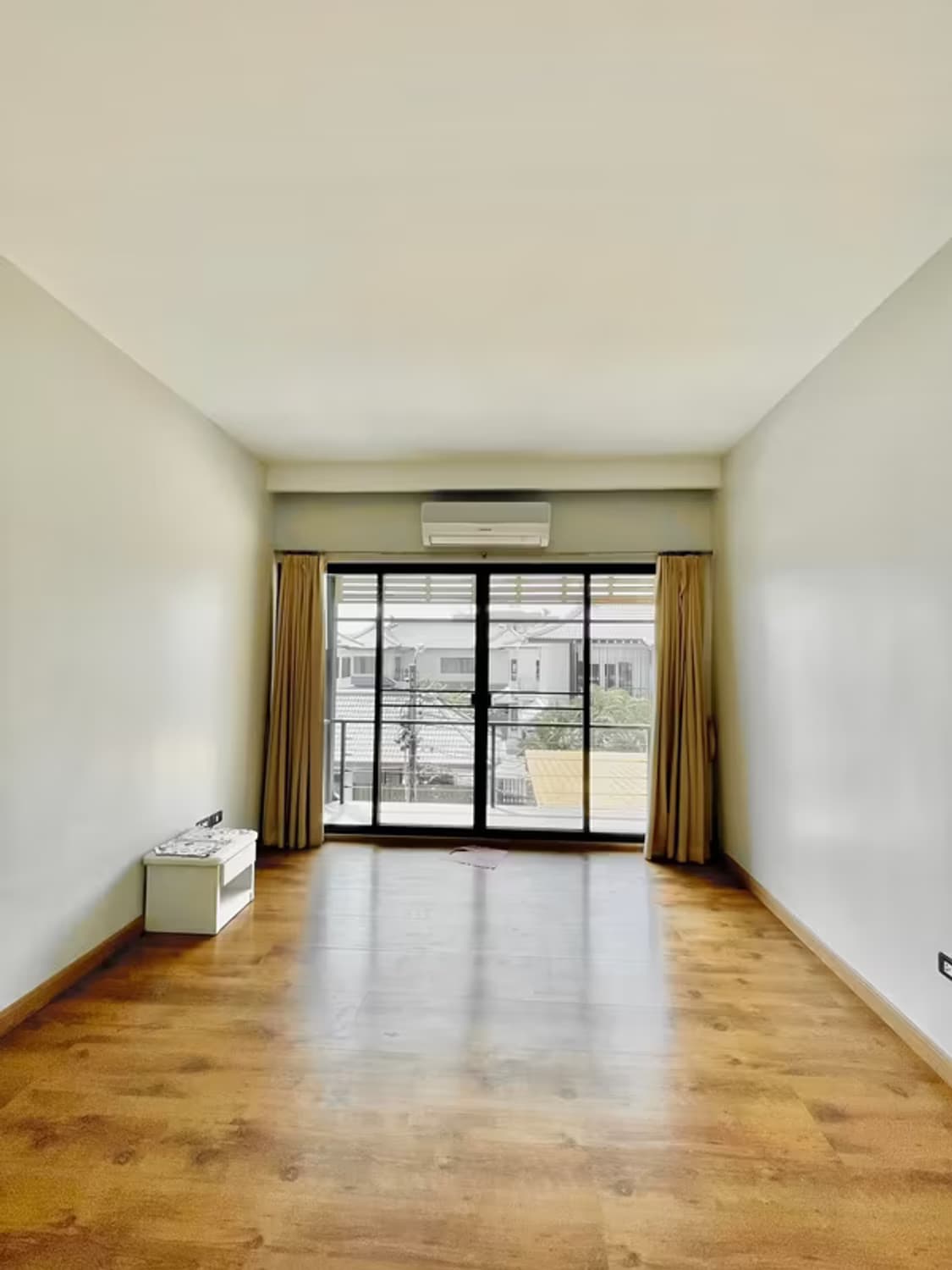 4 Bedroom House - Image 7