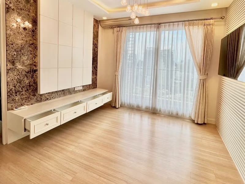 Condo for Sale at The Seed Mingle
