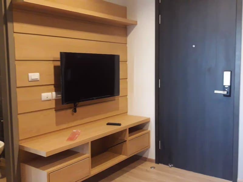 1 Bedroom Condo