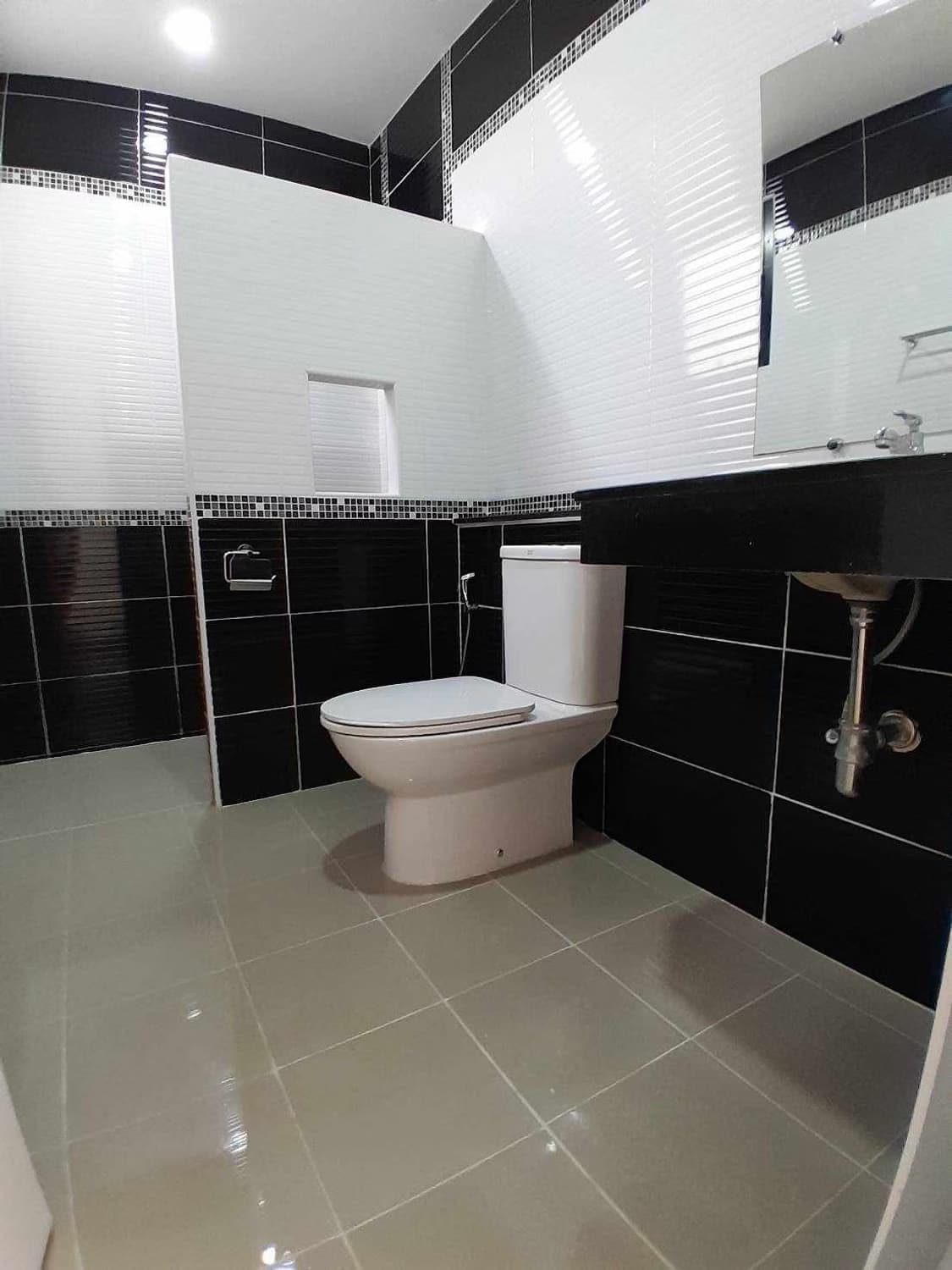 4 Bed House for Sale in San Sai - Image 9
