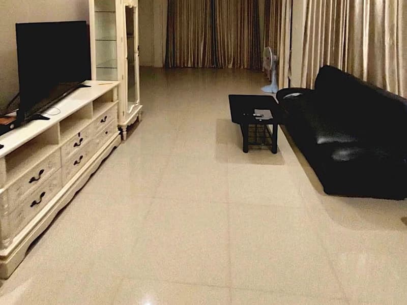 4 Bed House for Rent in Hang Dong District