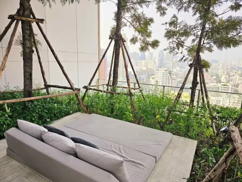 1 Bedroom Condo