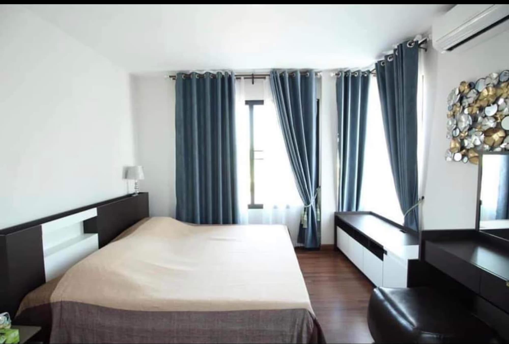 5 Bedroom House - Image 12