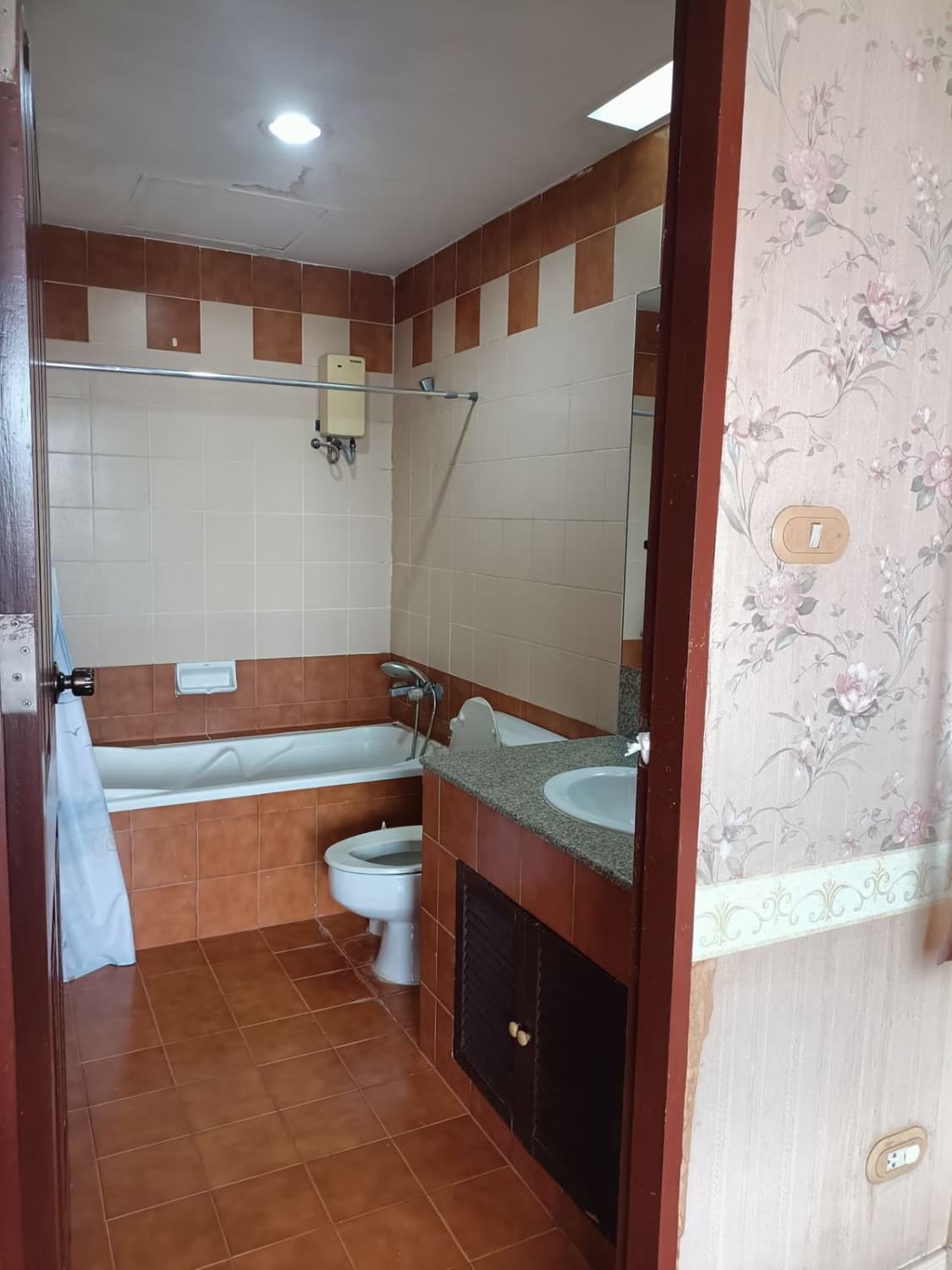 2 ห้องนอน คอนโด สำหรับ ขาย ใน Khlong San - Image 6