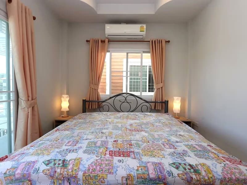 2 Bed House for Rent in Saraphi District