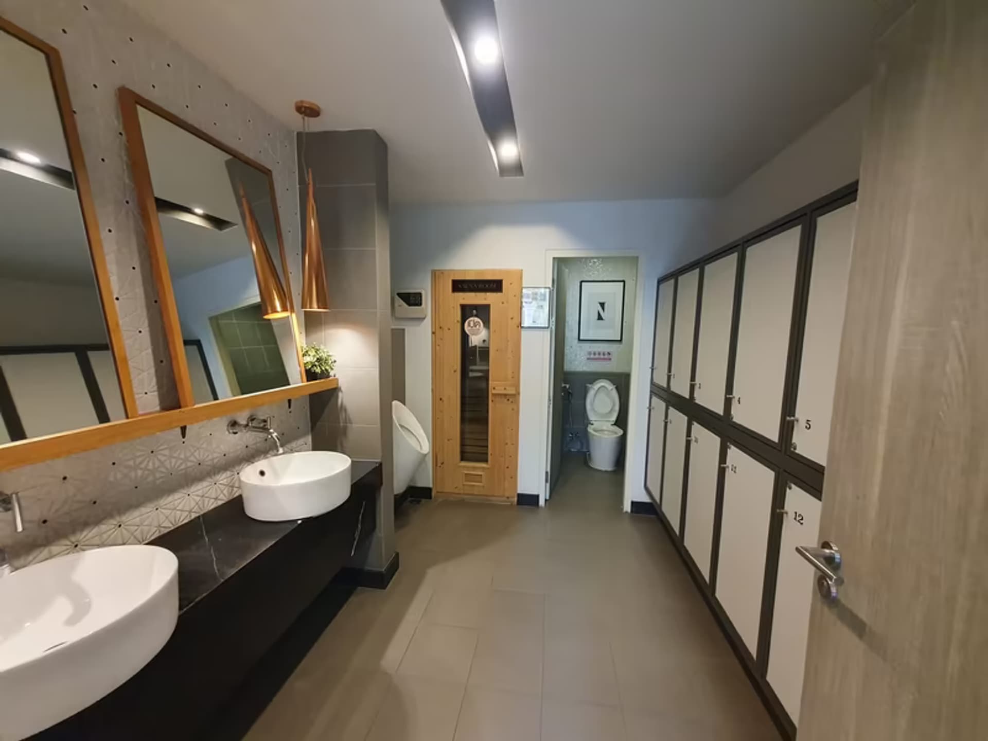 Condo for Sale, Rent at Maestro 14 Siam-Ratchathewi - Image 10