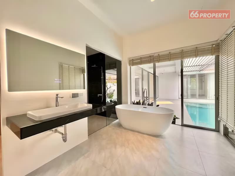 Smart Pool Villa in Luxury Modern Style