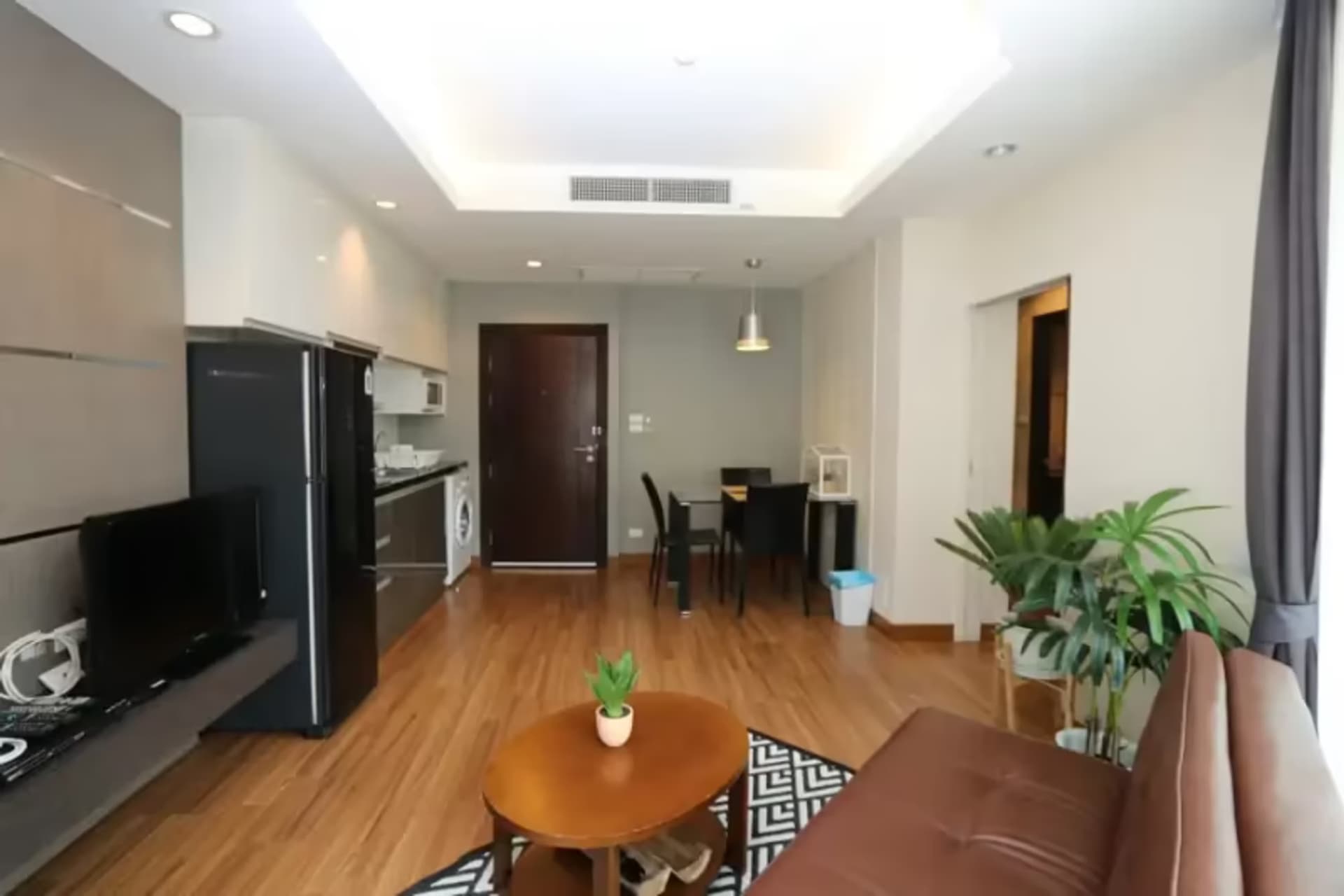 1 Bedroom Condo - Image 1