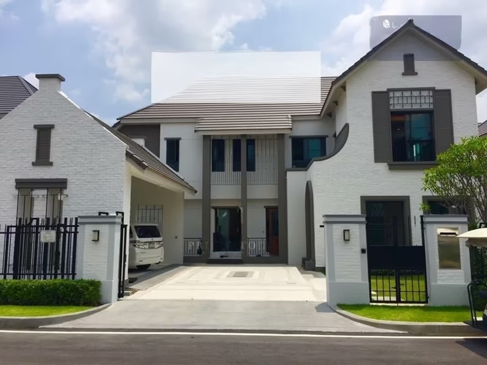 House for Sale in Mueang Samut Prakan. - Image 2