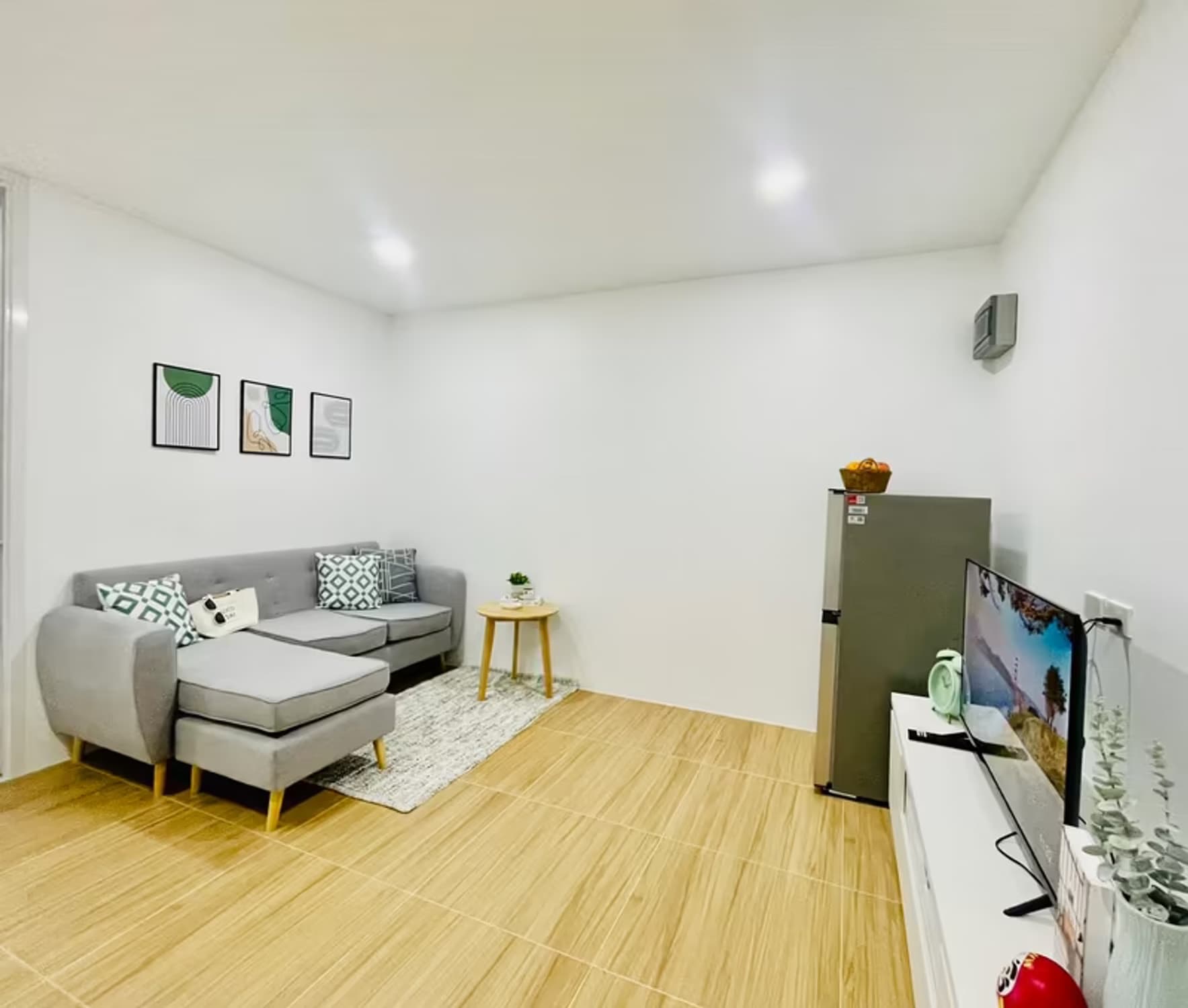 1 Bedroom Condo - Image 1