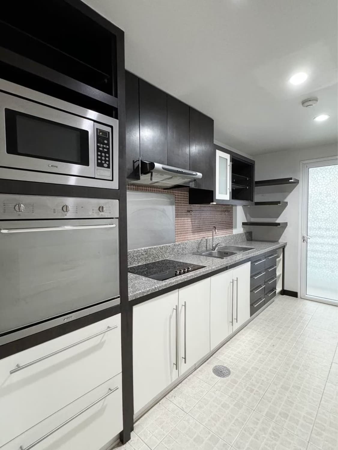 3 Bed Condo for Sale in Watthana - Image 3