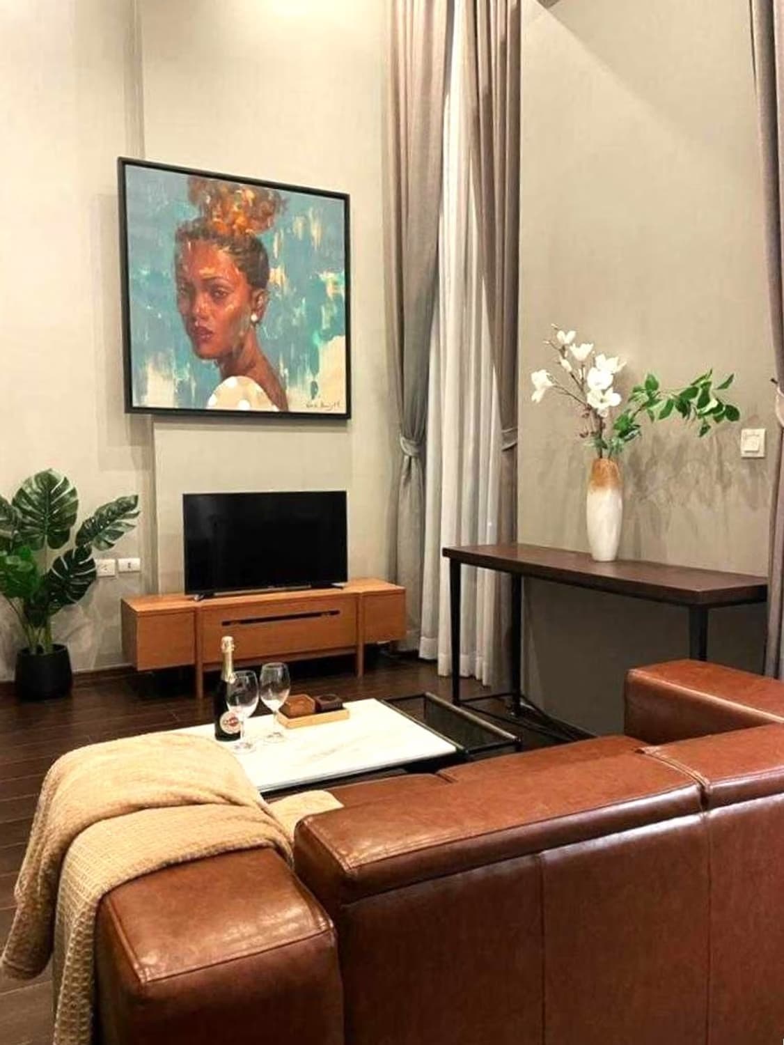 1 ห้องนอน Condo สำหรับ ขายและจำหน่าย ใกล้ Ekkamai BTS - Image 1