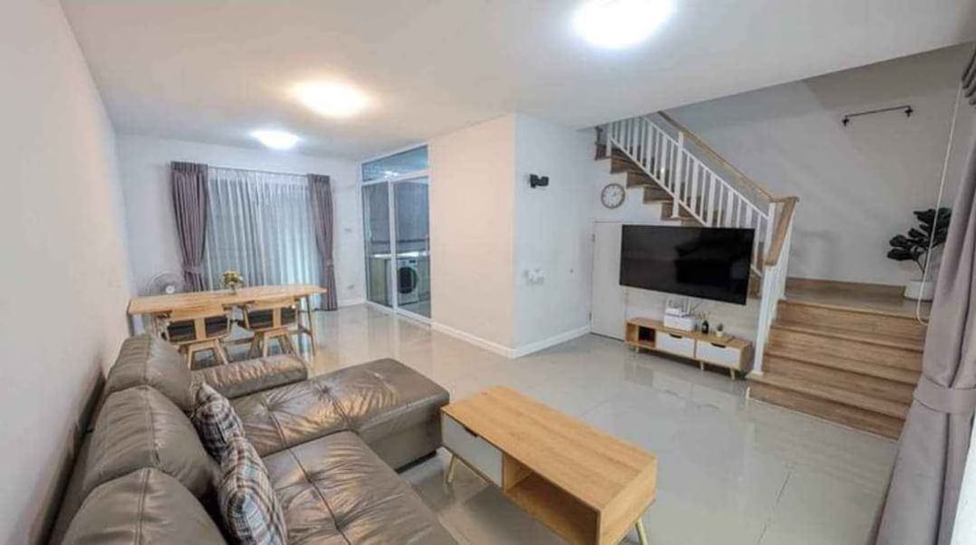 3 Bed House for Rent in Mueang Chiang Mai - Image 1