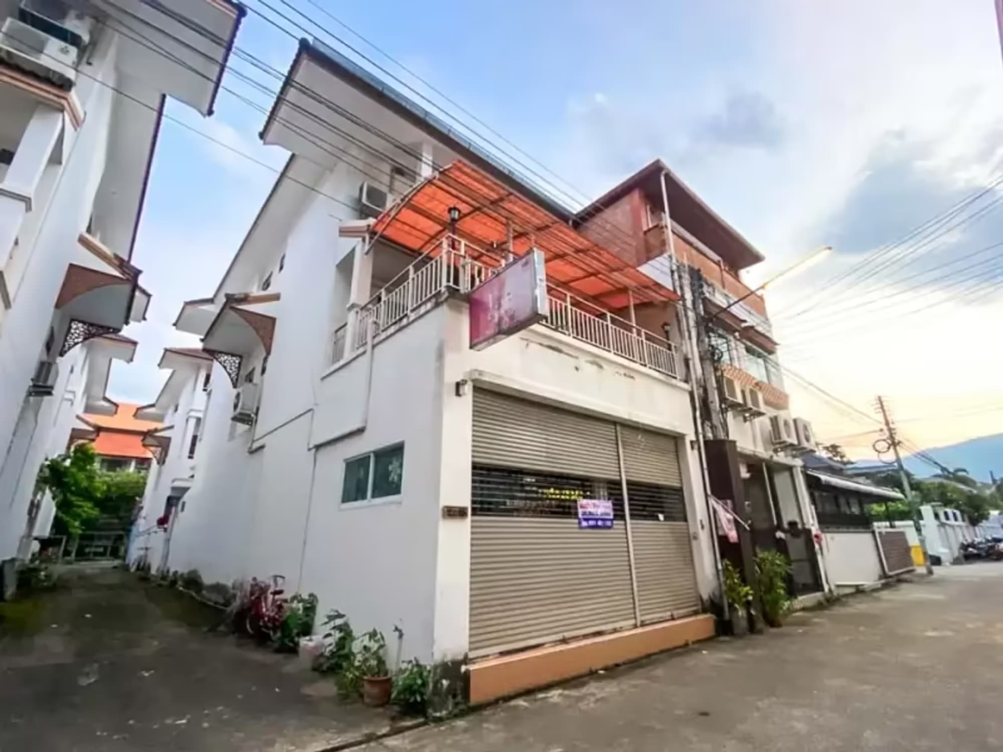 4 Bedroom House - Image 10