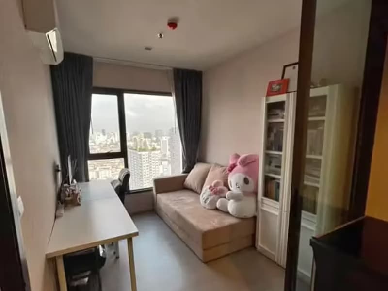 1 Bedroom Condo