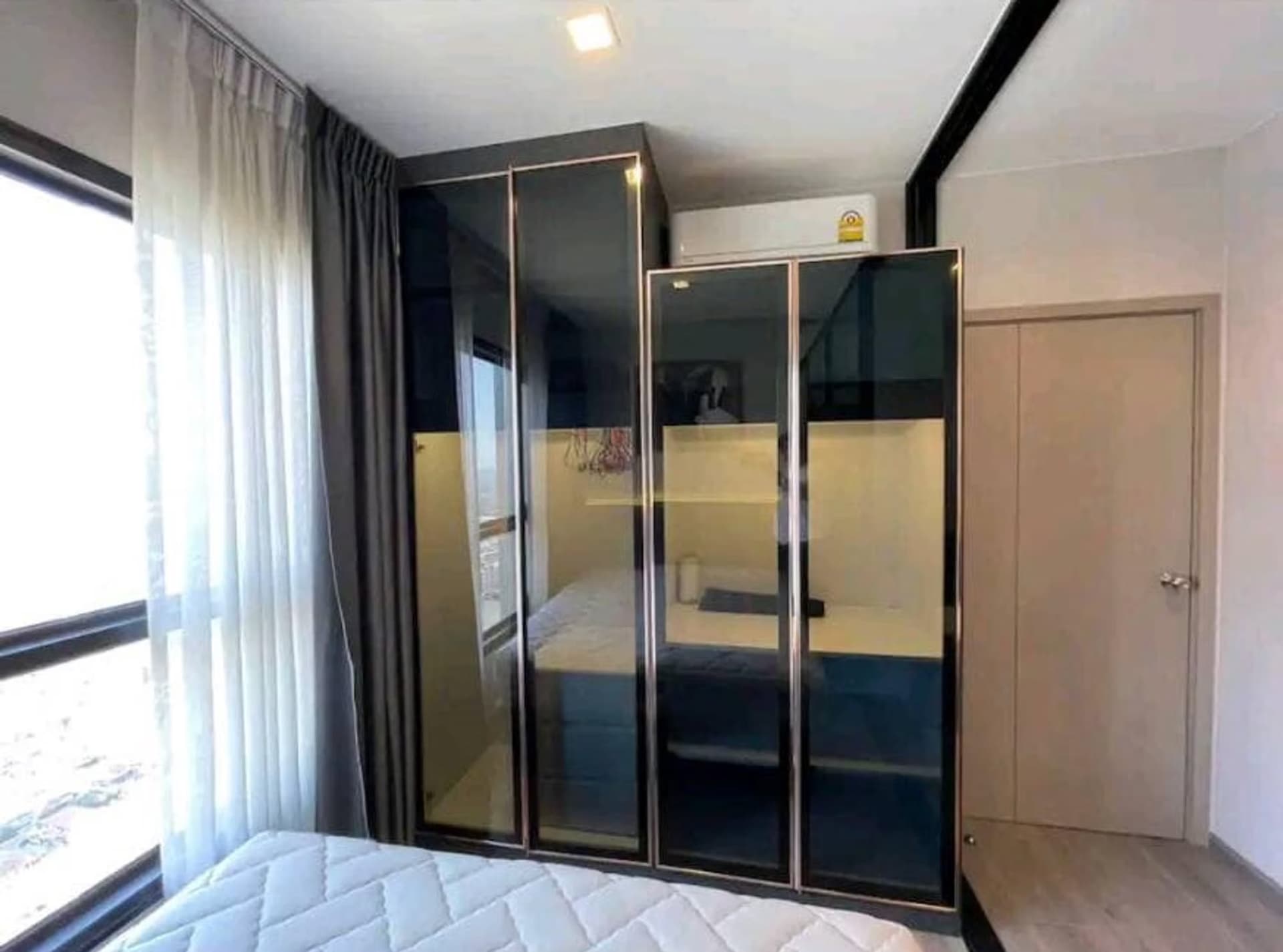 2 ห้องนอน Condo สำหรับ จำหน่าย ใกล้ Surasak BTS - Image 6