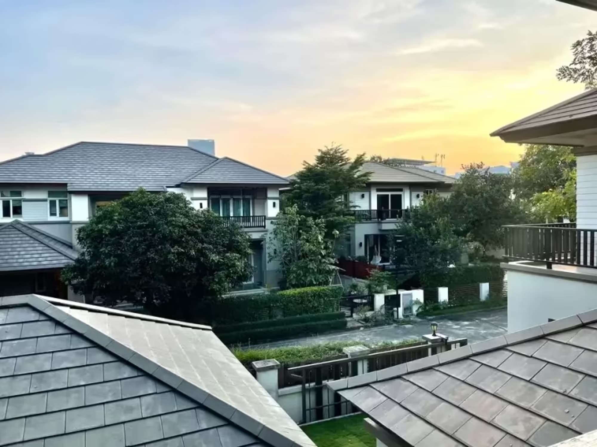 5 Bedroom House - Image 2