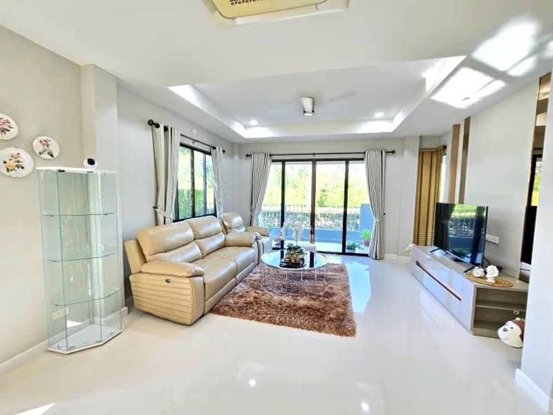 5 Bed House for Sale in Hang Dong