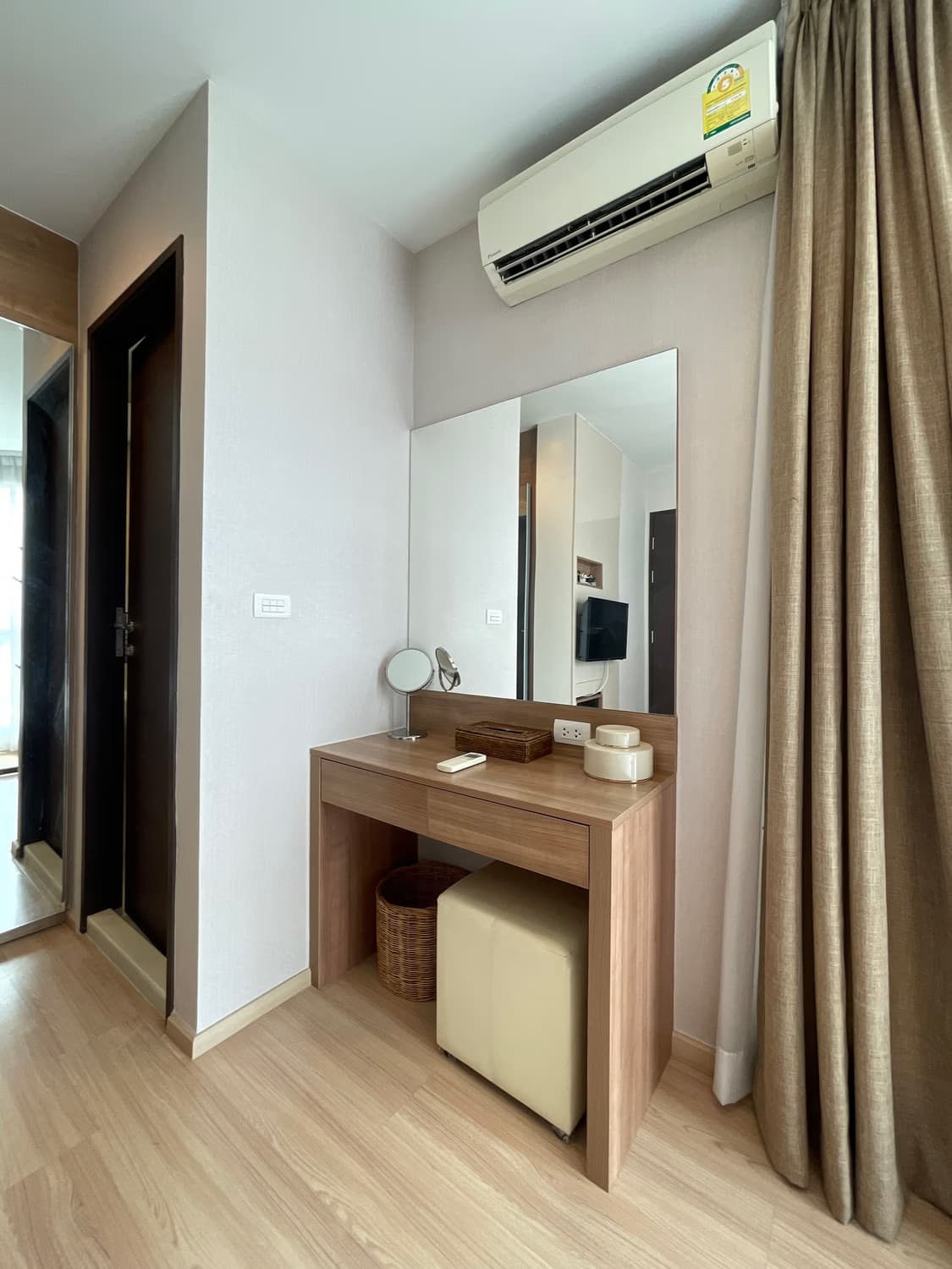 1 Bed Condo for Rent and Sale  Near Saphan Taksin BTS - Image 9