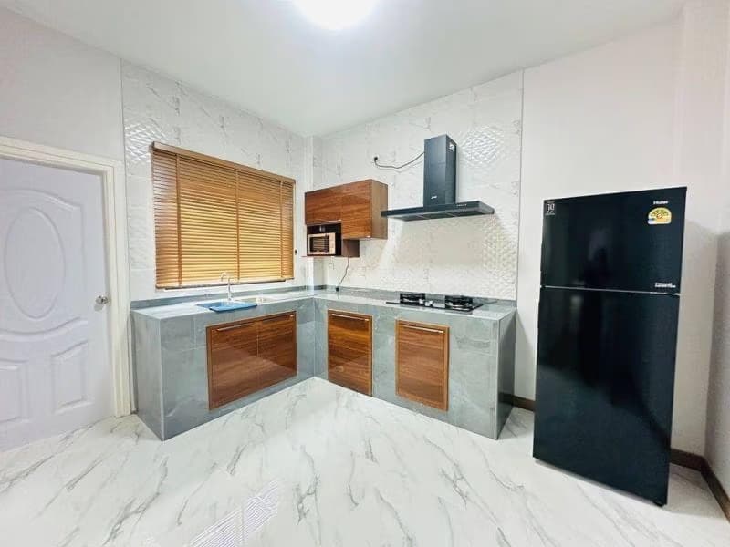 4 Bed House for Rent in Mueang Chiang Mai District