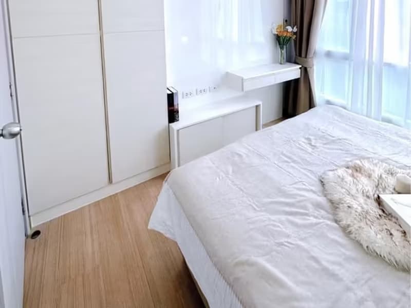 1 Bedroom Condo