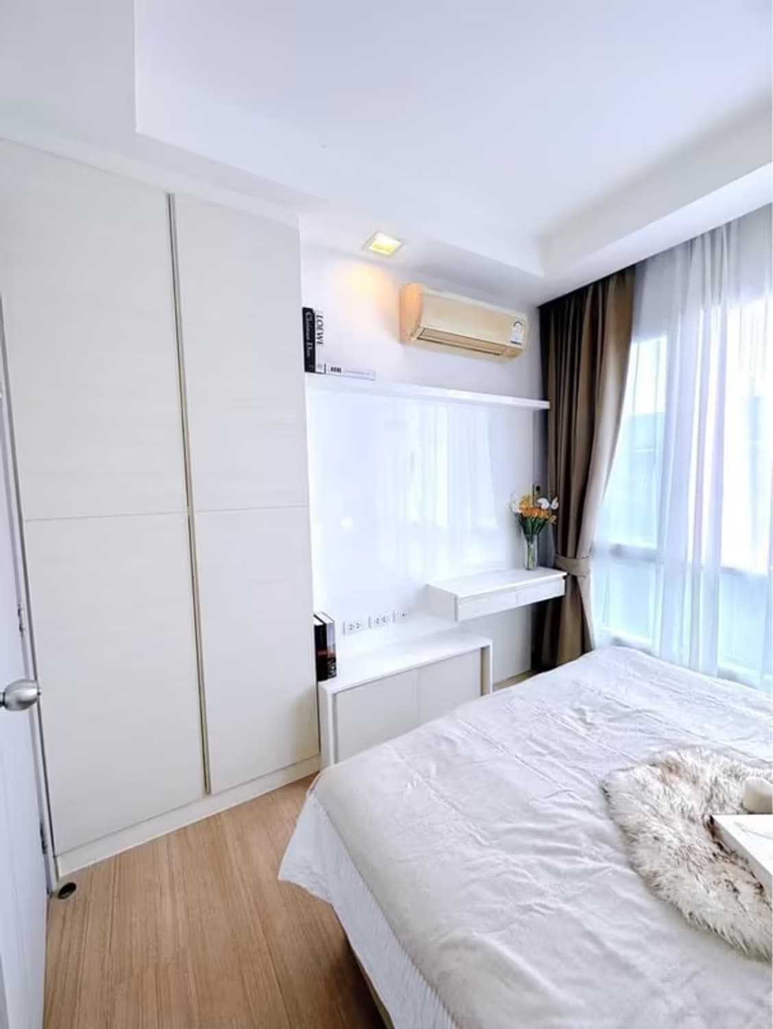 1 Bedroom Condo - Image 4
