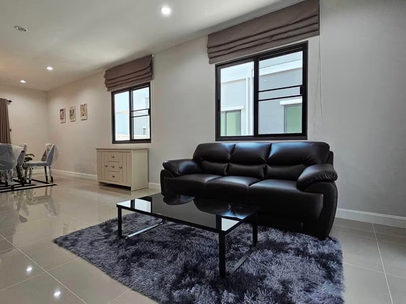 3 Bed House for Rent in Saraphi