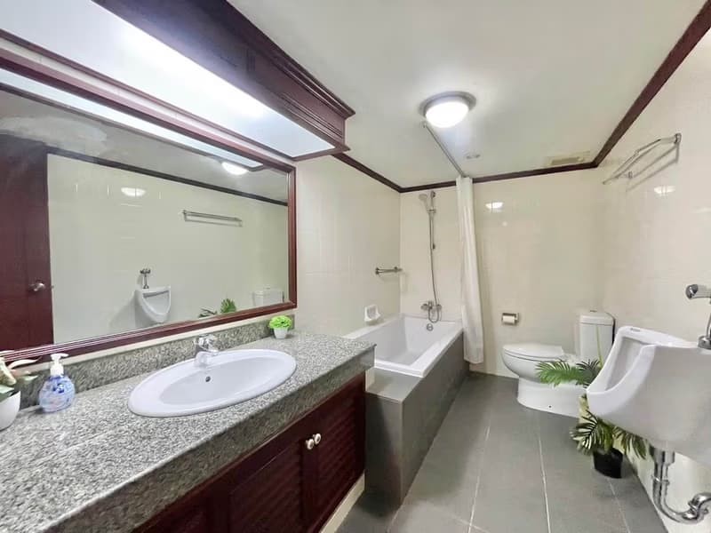 2 Bedroom Condo
