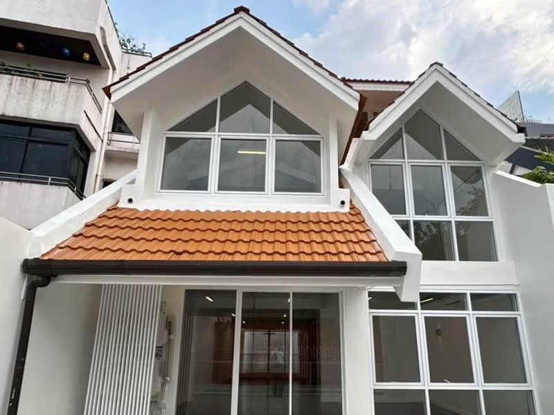 4 Bed House for Rent in Khlong Toei