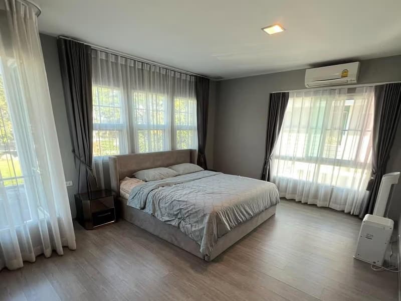 3 Bed House for Sale in Bang Phli