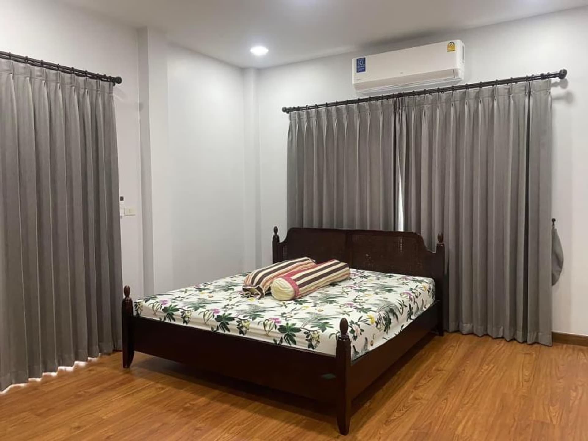 4 Bed House for Rent in Saraphi - Image 13