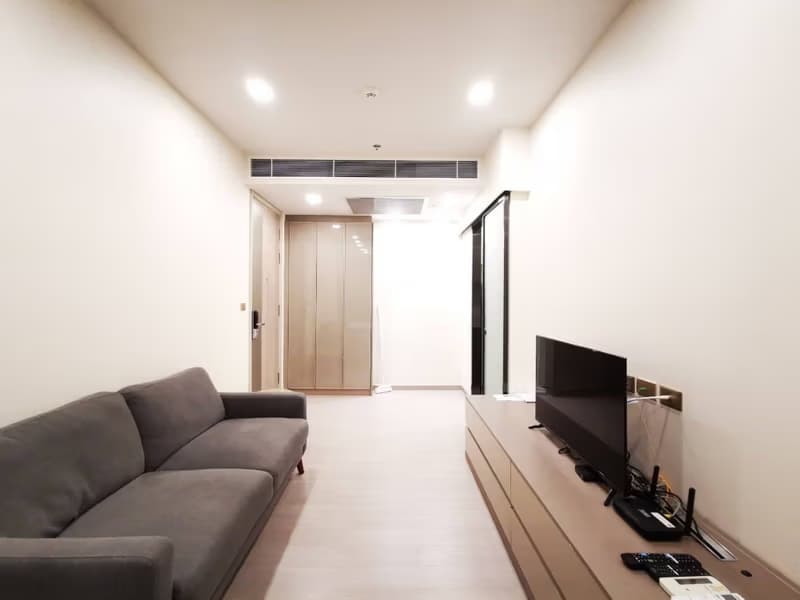 1 Bed Condo for Rent  Near Phra Ram 9 MRT