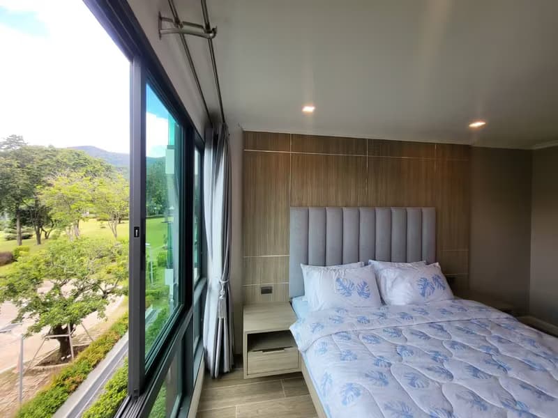 1 Bedroom Condo