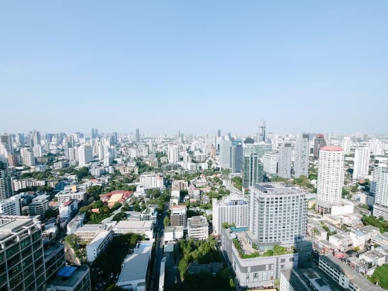 3 Bed Condo for Rent in Khlong Toei