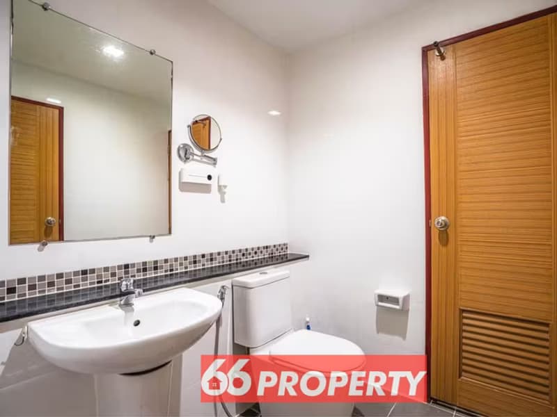 1 Bedroom Condo