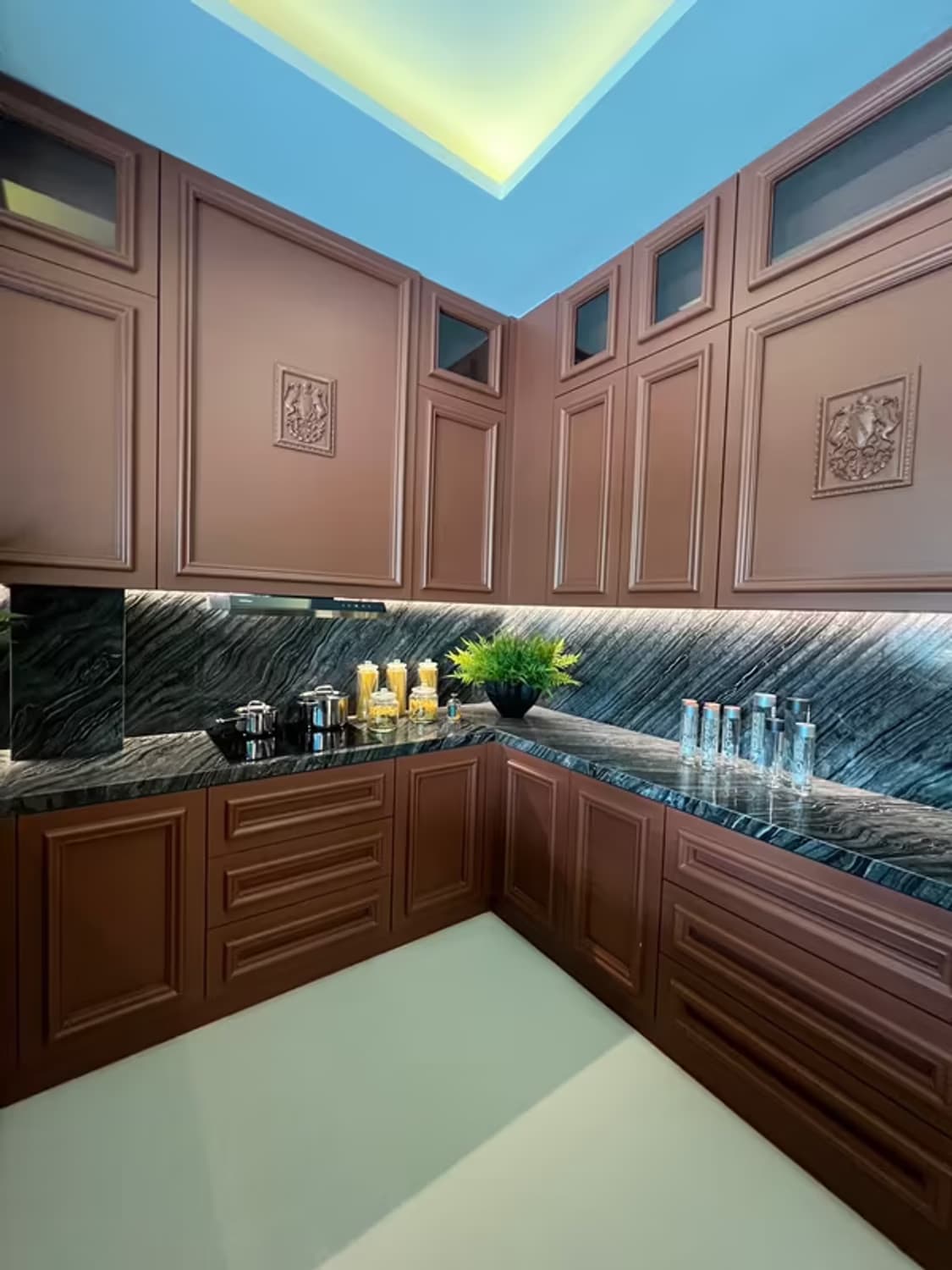 5 Bedroom House - Image 13