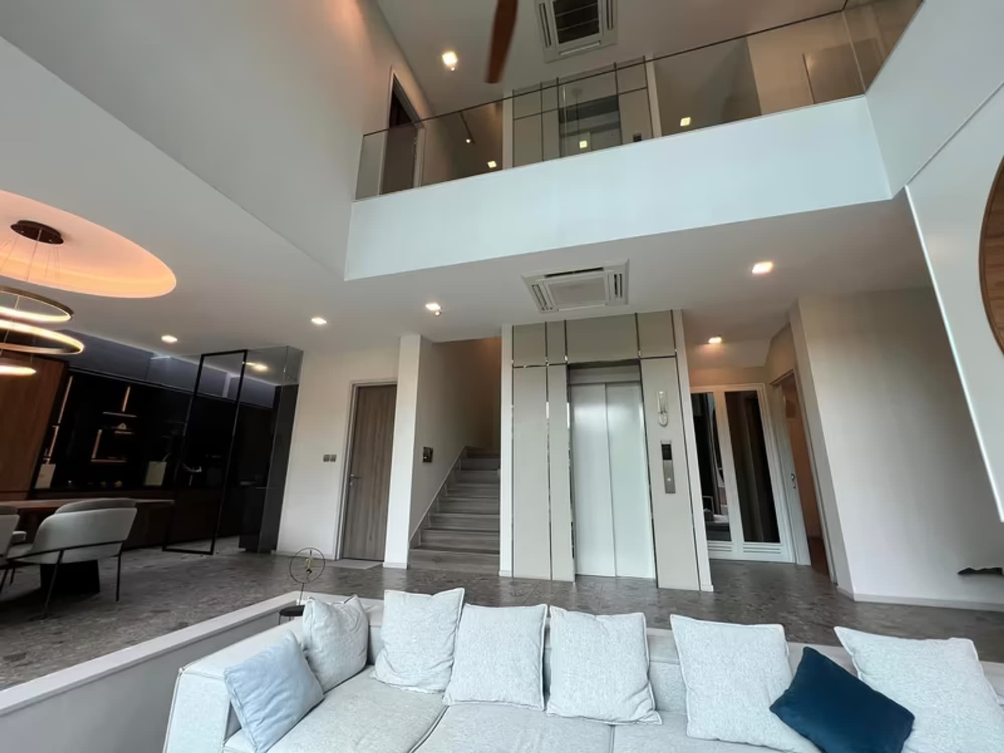 3 Bedrooms House For Rent At Nantawan Rama 9- Srinakarin - Image 5