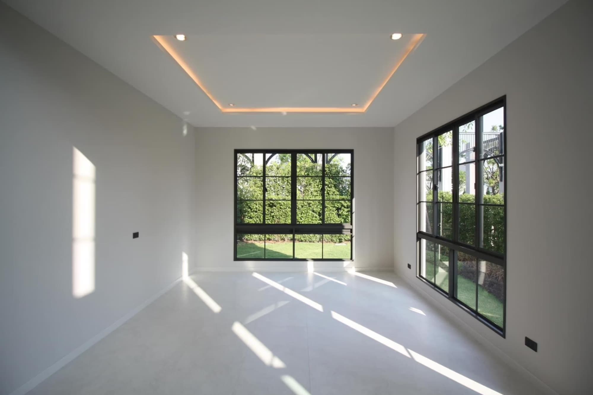 5 Bed House for Rent in Bang Phli District - Image 4