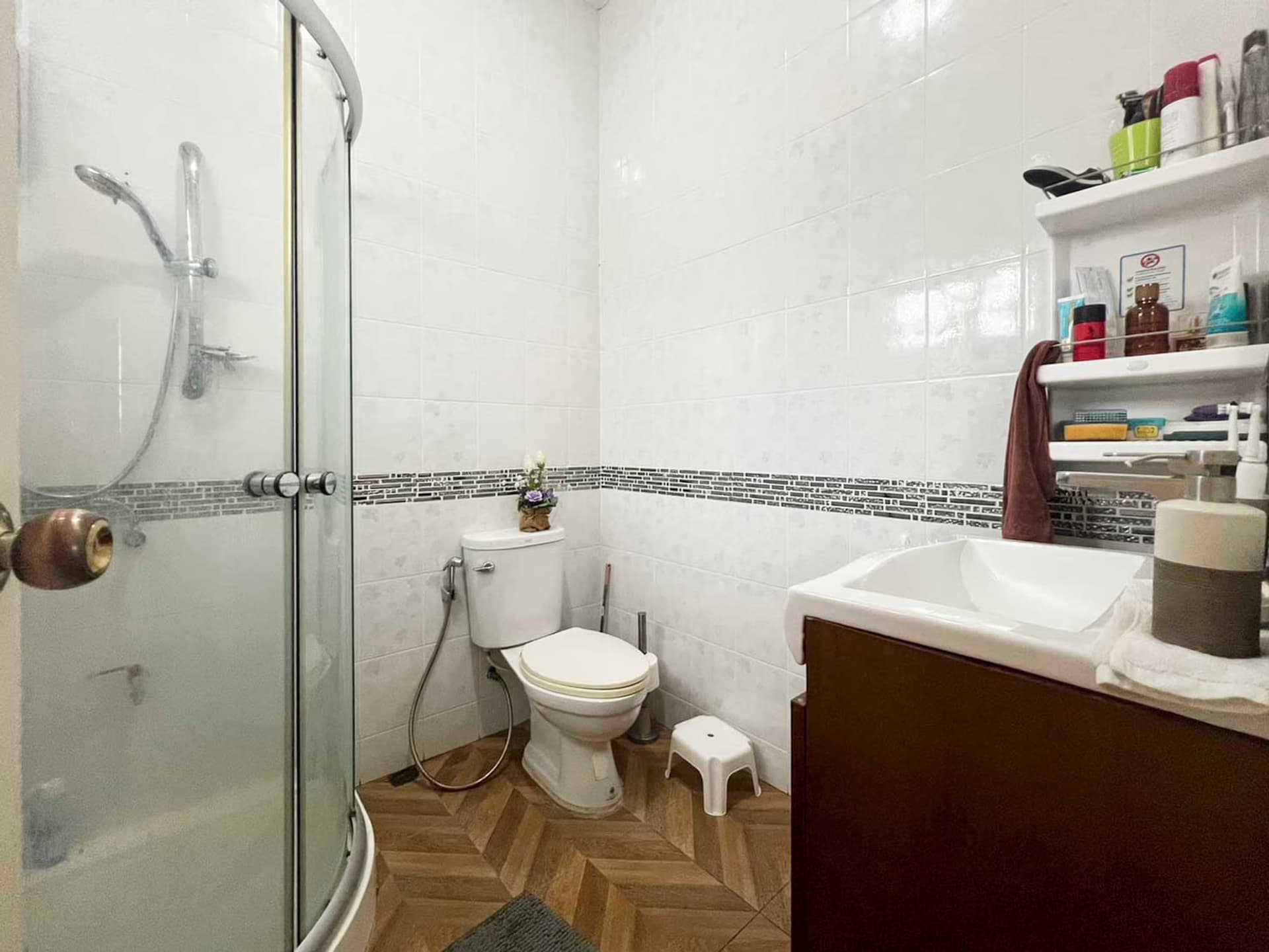 3 Bedroom House - Image 23