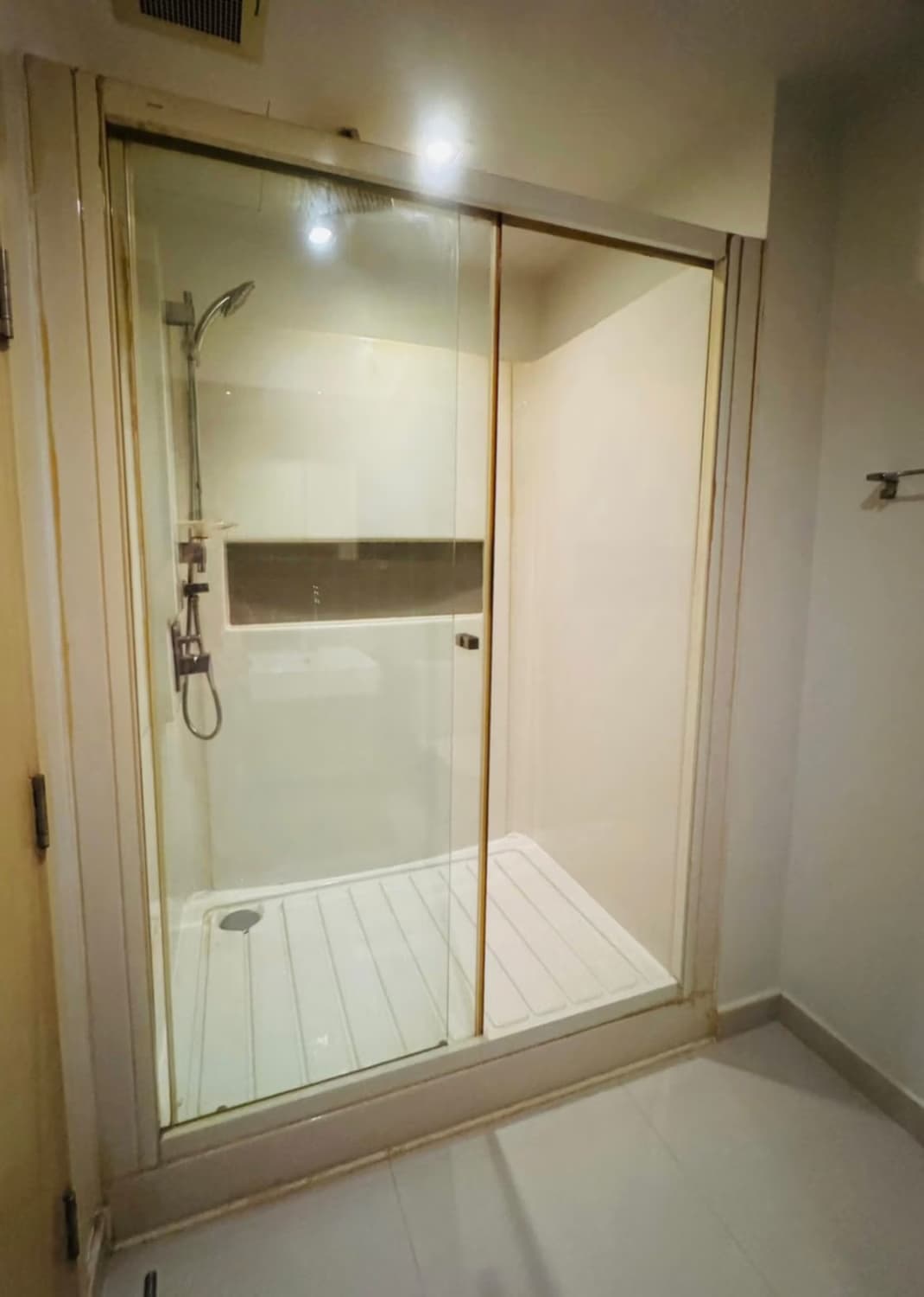 1 ห้องนอน คอนโด สำหรับ จำหน่าย ใน ธนบุรี - Image 4