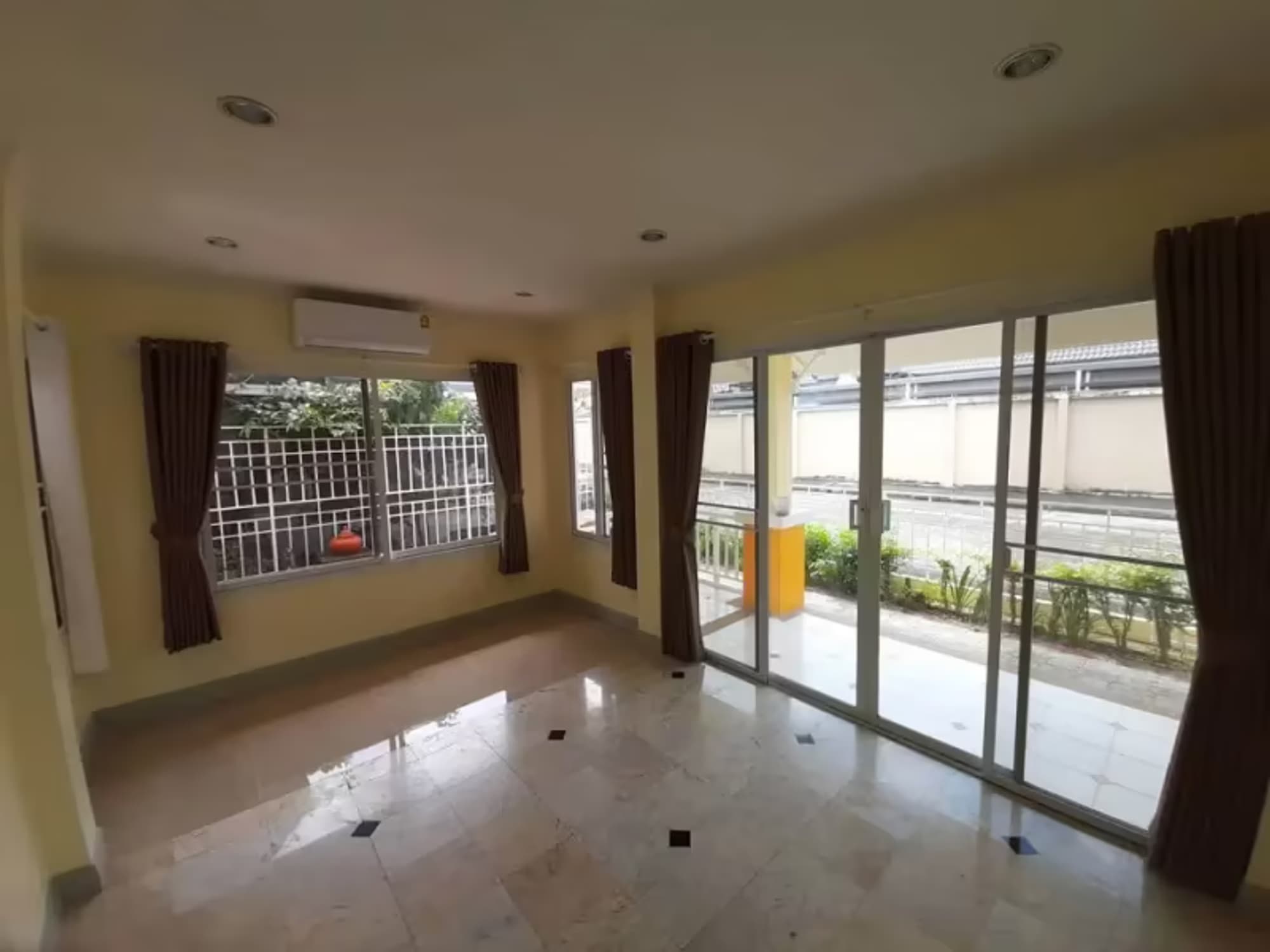 3 Bedroom House - Image 2