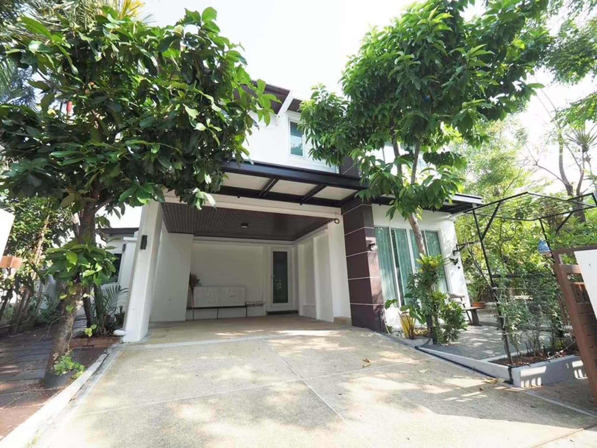  - Image 3
