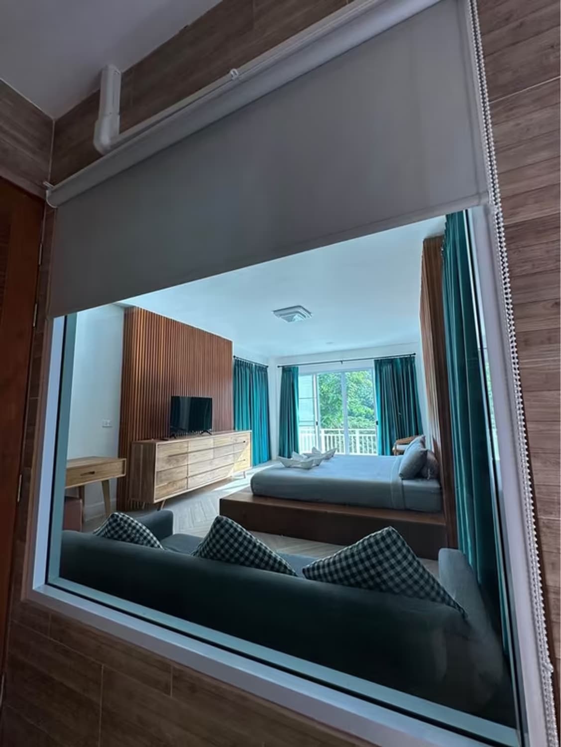 4 Bedroom House - Image 10