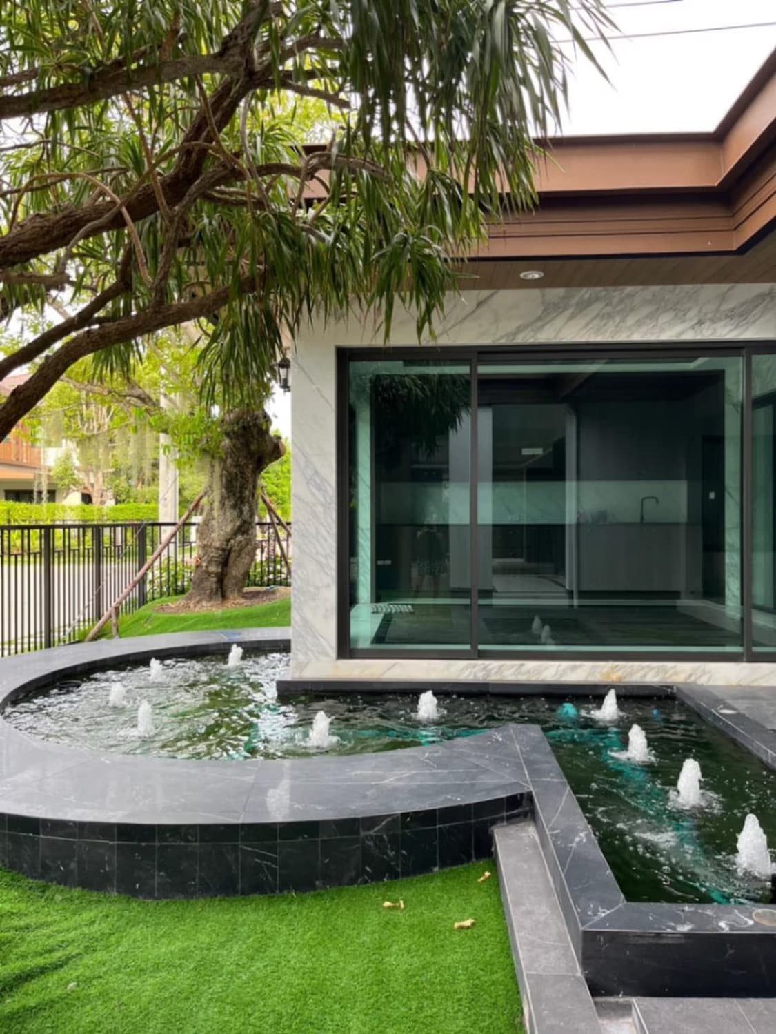4 Bed House for Sale in Prawet - Image 2