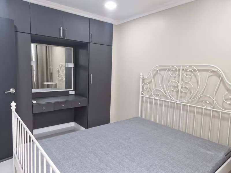 3 Bed Condo for Rent in Watthana