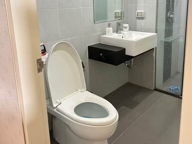 1 Bedroom Condo
