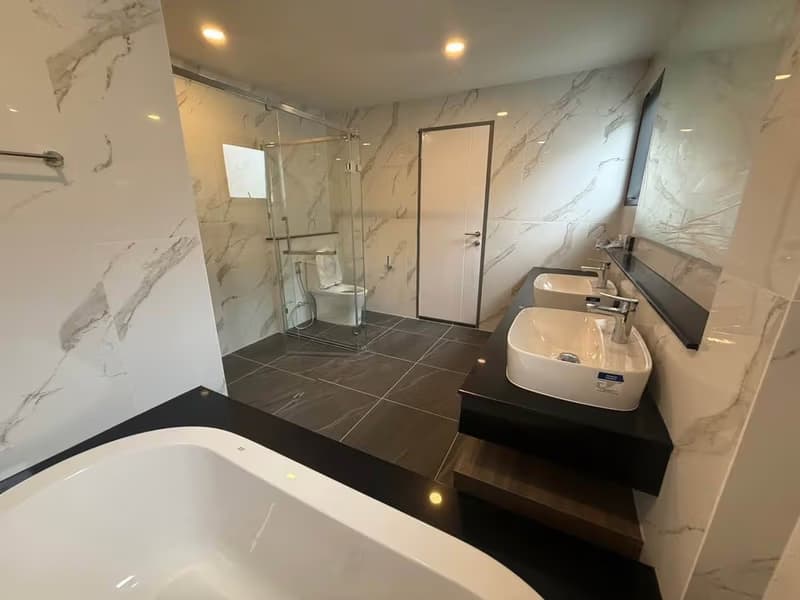4 Bed House for Rent in Bang Phli