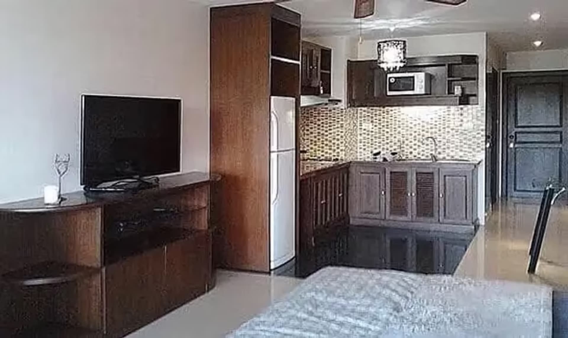 1 Bedroom Condo - Image 4
